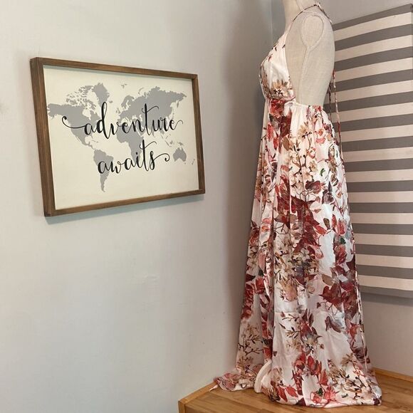 Hello Molly White Floral Mermaid Hotel Deep Plunge Backless Maxi Dress Sz 2 NWT - Picture 5 of 11